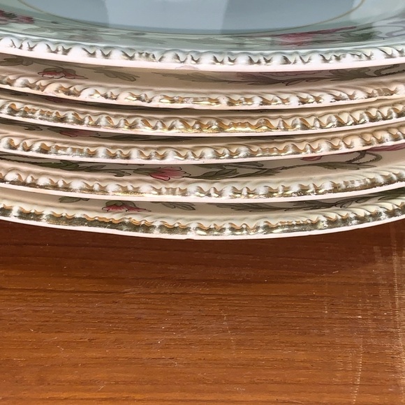 Set of 6 Vintage Plates Floral w/Gold Rim Cottage Shabby Chic Farmhouse Grandma - Picture 8 of 12